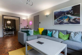 City home with parking and garden- pet friendly